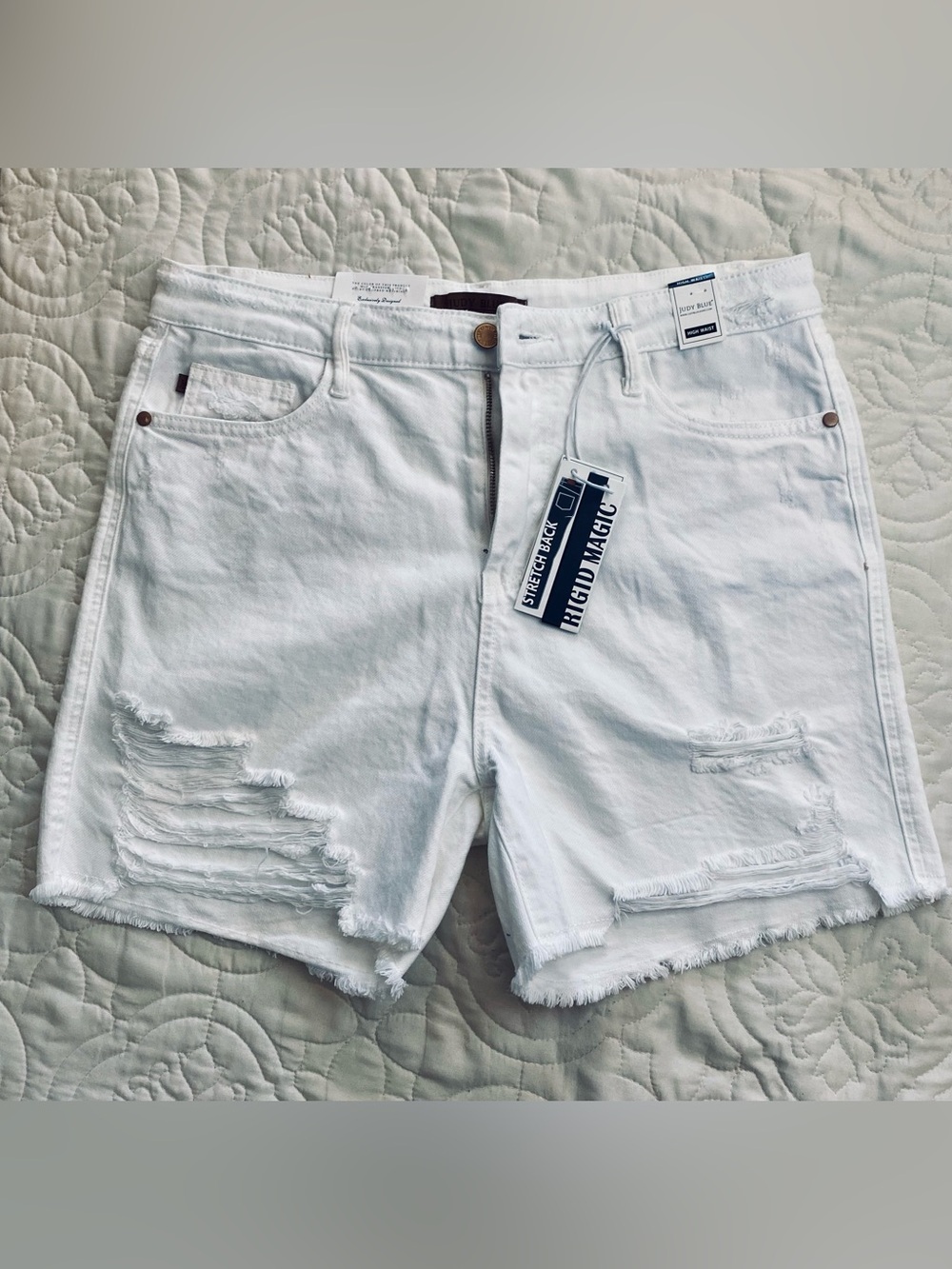 Judy Blue XL High Waisted Rigid Magic Cutoff Shorts in White